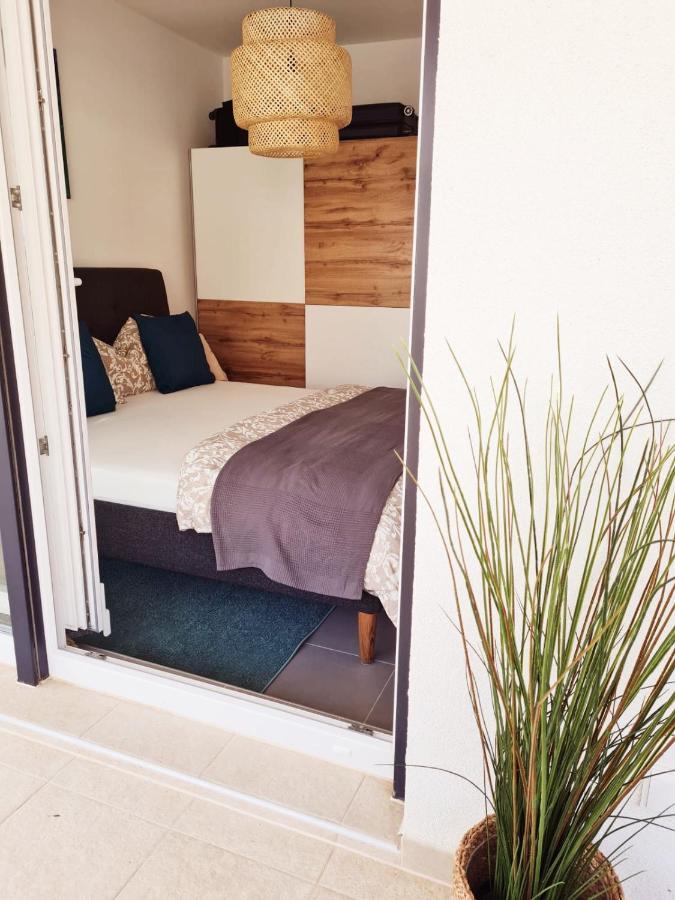 Newhome Nicole Premantura Extérieur photo