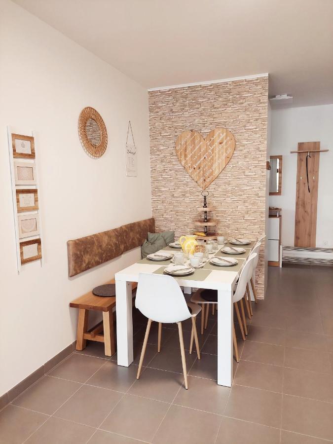 Newhome Nicole Premantura Extérieur photo