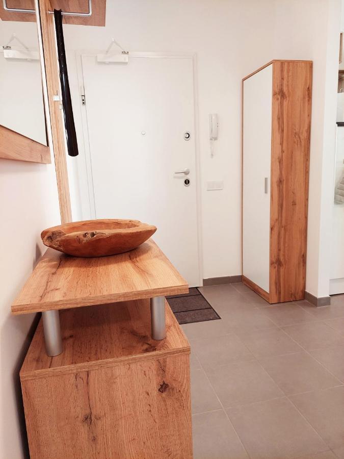 Newhome Nicole Premantura Extérieur photo